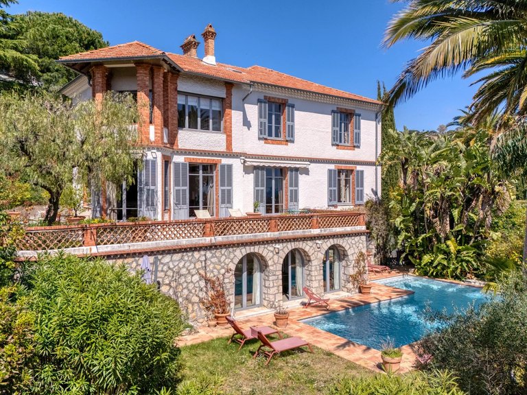 Villa for Sale in Cannes, Cannes Area 1
