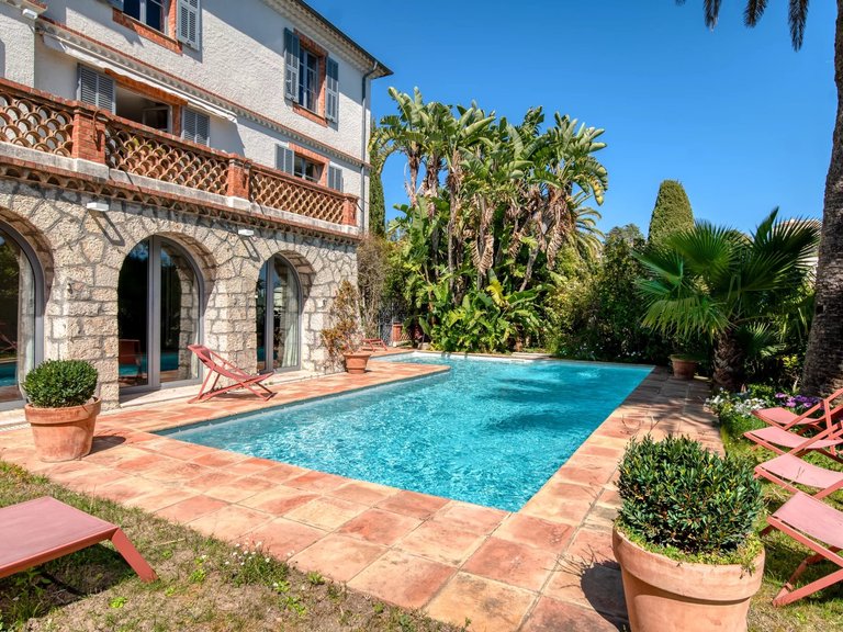 Villa for Sale in Cannes, Cannes Area 3