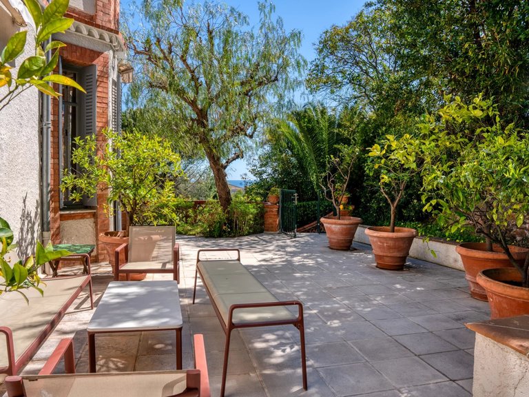Villa for Sale in Cannes, Cannes Area 6