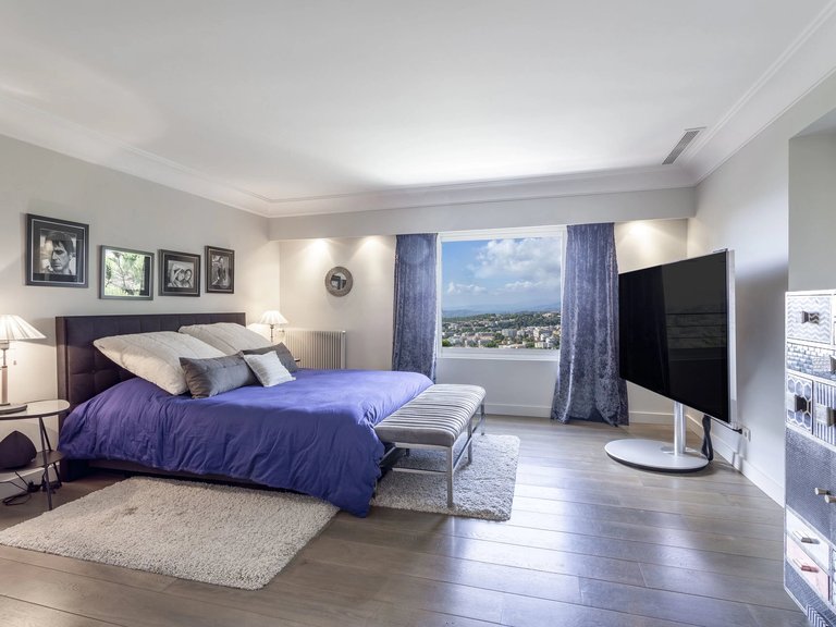 Villa for Sale in Cannes, Cannes Area 11