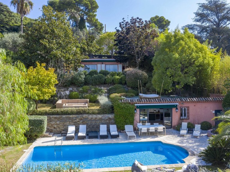 Villa for Sale in Cannes, Cannes Area 3