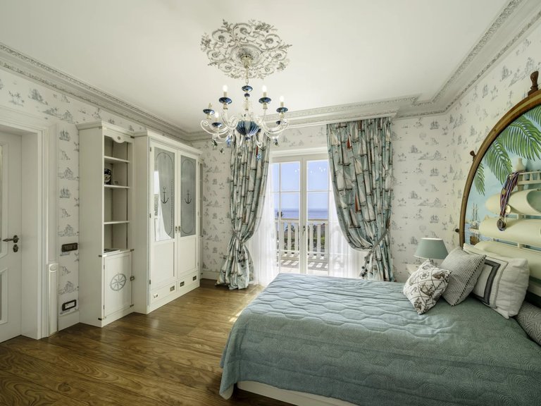 Villa for Sale in Cannes, Cannes Area 12