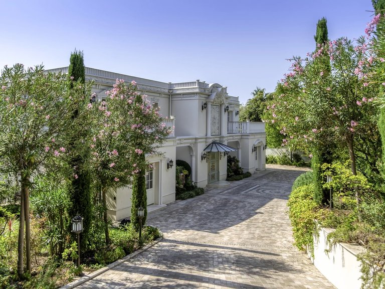 Villa for Sale in Cannes, Cannes Area 5