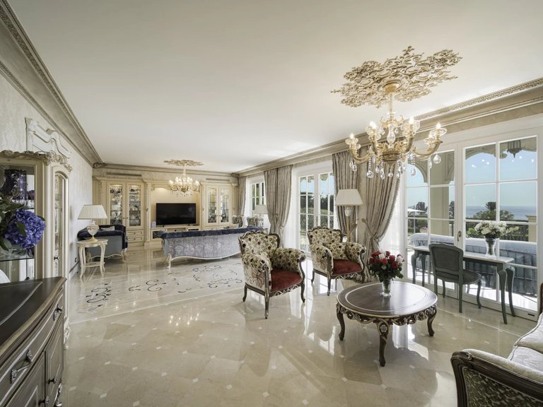 Villa for Sale in Cannes, Cannes Area 6