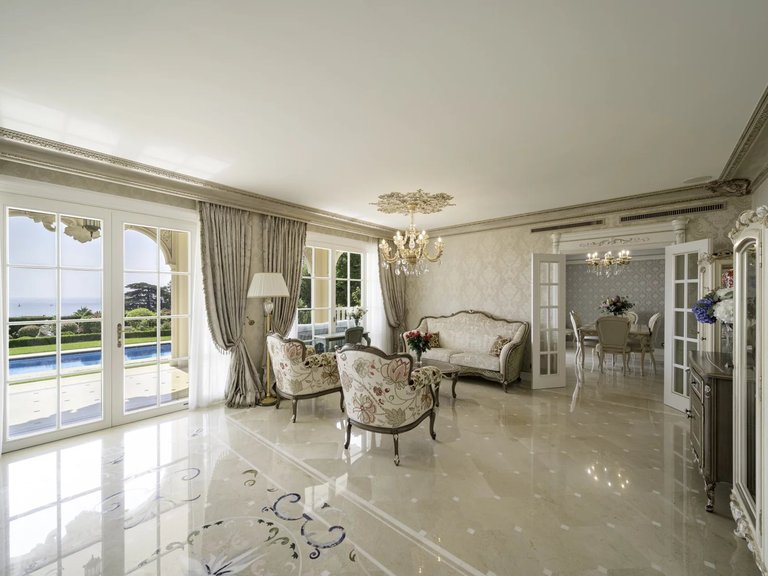 Villa for Sale in Cannes, Cannes Area 7