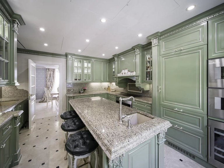 Villa for Sale in Cannes, Cannes Area 8