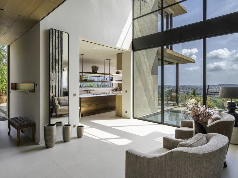 Villa for Sale in Le Golfe Juan, Cannes Area 11