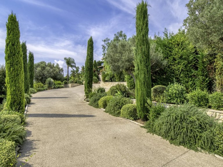 Villa for Sale in Le Golfe Juan, Cannes Area 18