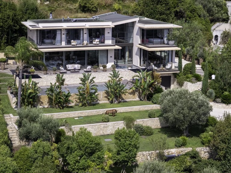 Villa for Sale in Le Golfe Juan, Cannes Area 6