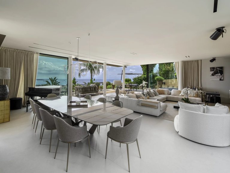 Villa for Sale in Le Golfe Juan, Cannes Area 10