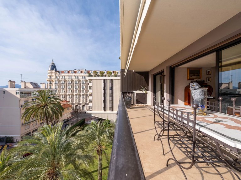 Apartment for Sale in Cannes, Cannes Area 2