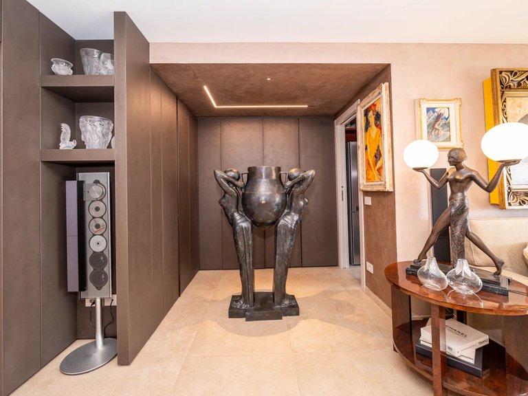 Apartment for Sale in Cannes, Cannes Area 13