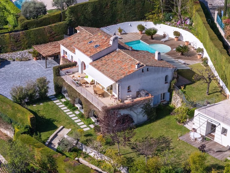 Villa for Sale in Le Golfe Juan, Antibes Area 4