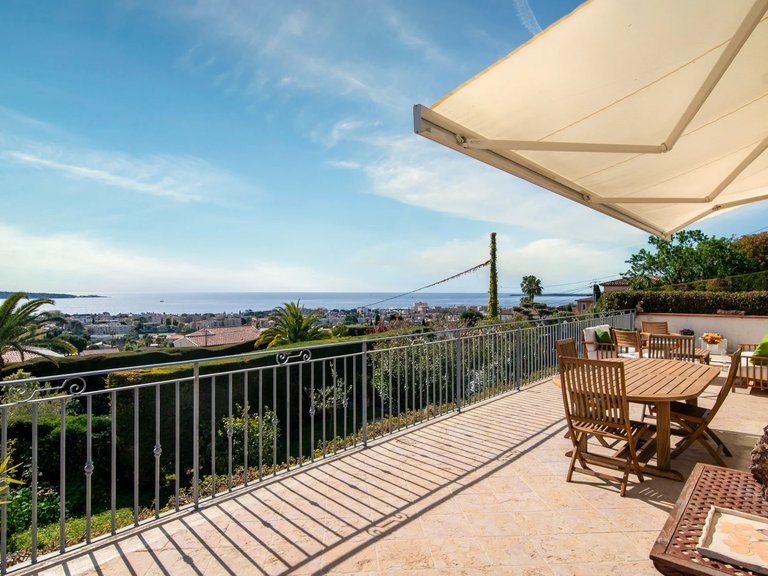 Villa for Sale in Le Golfe Juan, Antibes Area 5