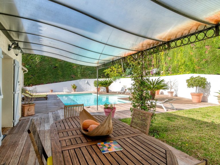 Villa for Sale in Le Golfe Juan, Antibes Area 7