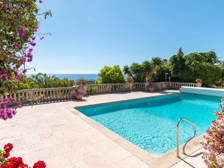 Villa for Sale in Le Golfe Juan, Antibes Area 2