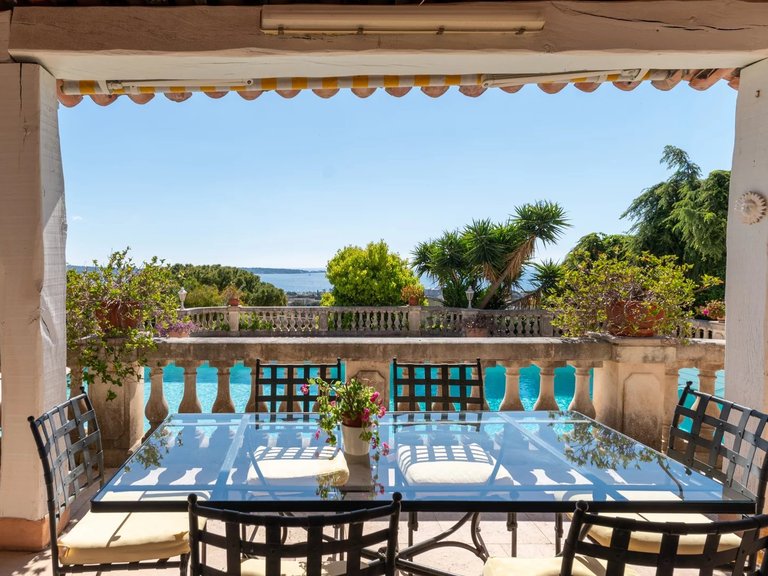 Villa for Sale in Le Golfe Juan, Antibes Area 4