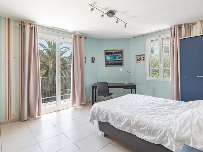 Villa for Sale in Cannes, Cannes Area 14