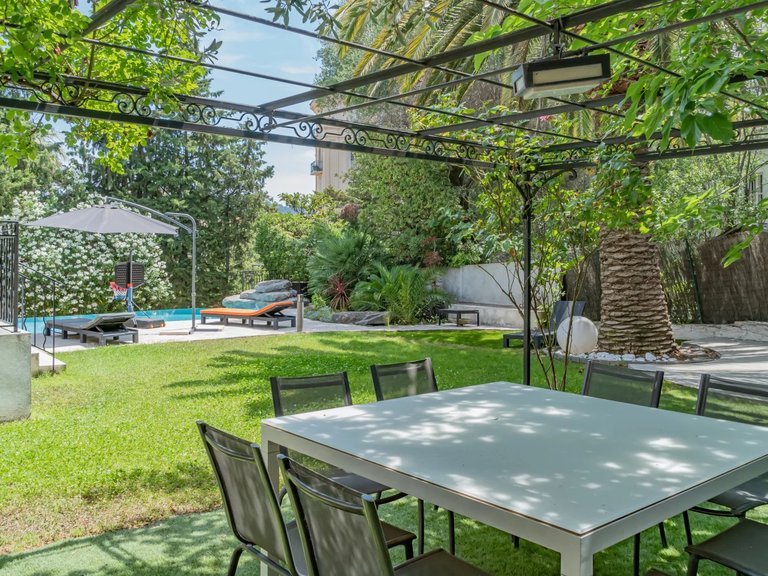 Villa for Sale in Cannes, Cannes Area 6