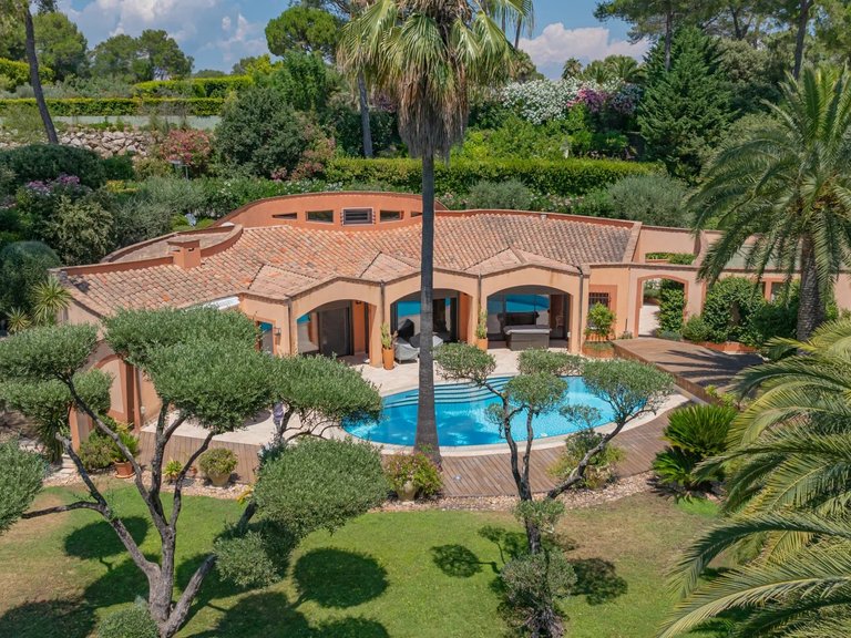 Villa for Sale in Mougins, Mougins, Valbonne, Grasse Area 1