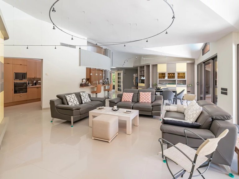 Villa for Sale in Mougins, Mougins, Valbonne, Grasse Area 10