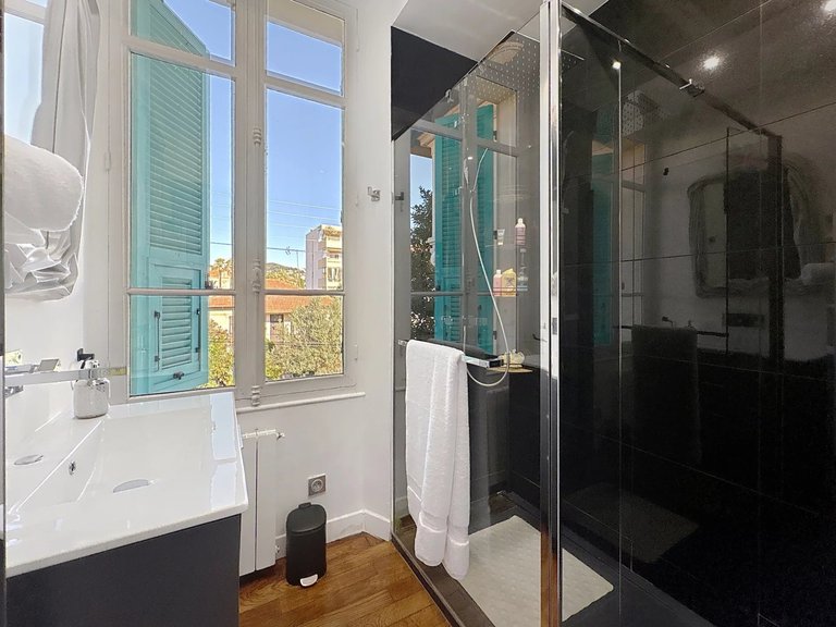 Villa for Sale in Cannes, Cannes Area 12
