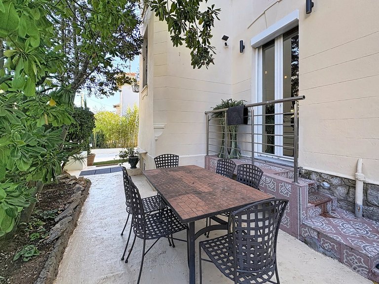 Villa for Sale in Cannes, Cannes Area 19