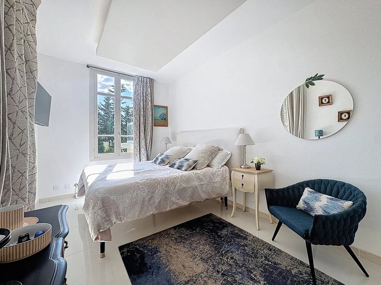 Villa for Sale in Cannes, Cannes Area 20