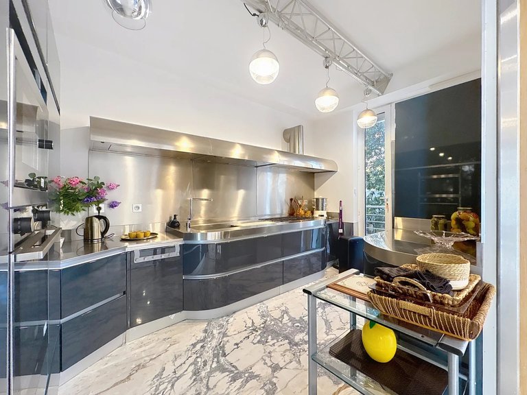 Villa for Sale in Cannes, Cannes Area 6