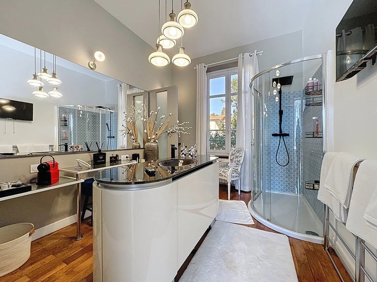Villa for Sale in Cannes, Cannes Area 9