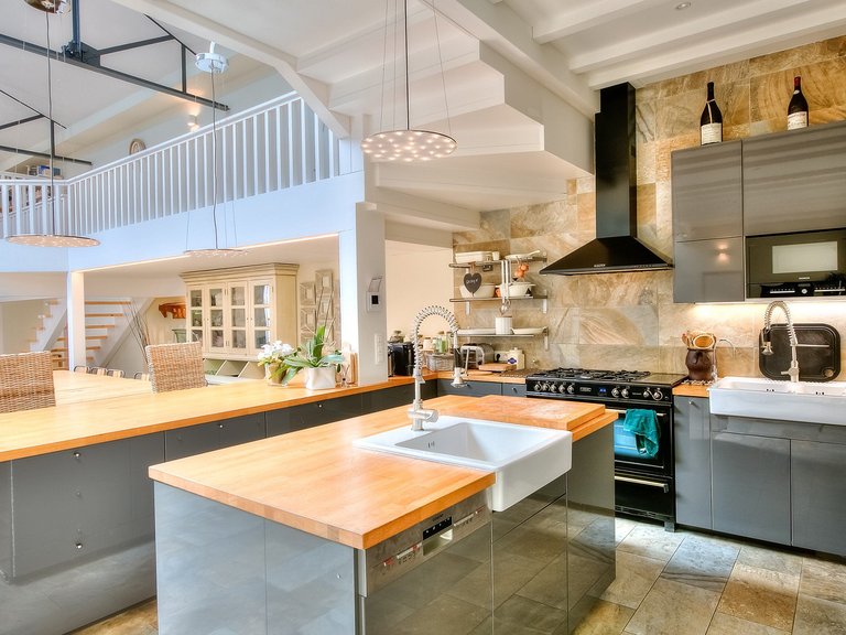 Villa for Sale in Cannes, Cannes Area 12