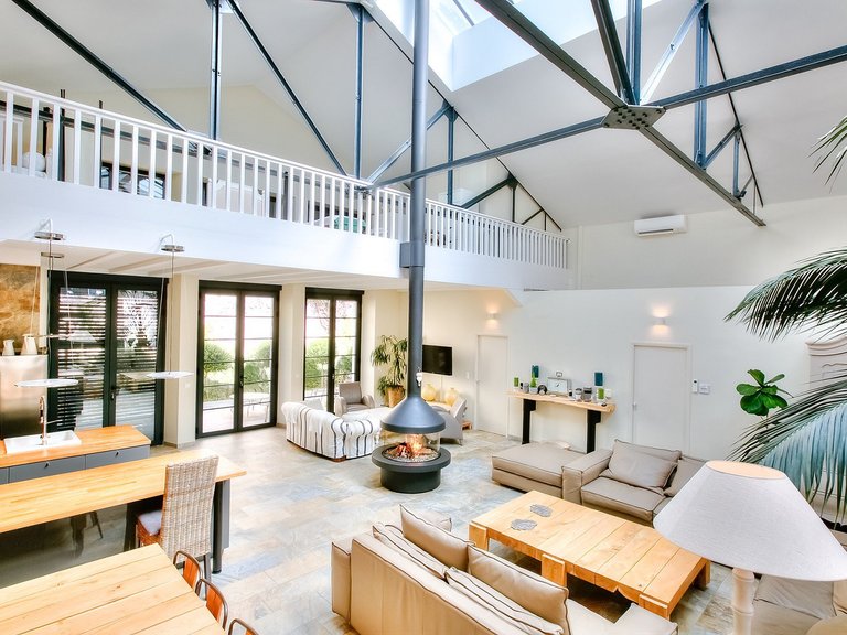 Villa for Sale in Cannes, Cannes Area 3