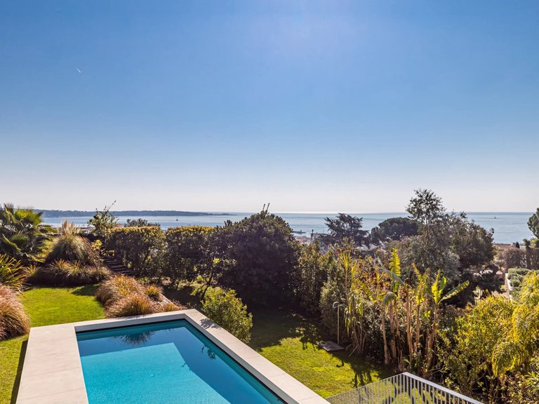 Villa for Sale in Le Golfe Juan, Antibes Area 2