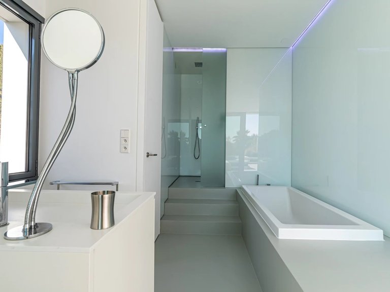 Villa for Sale in Le Golfe Juan, Antibes Area 11