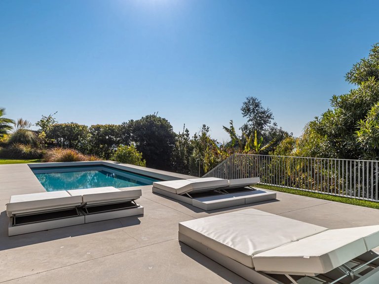 Villa for Sale in Le Golfe Juan, Antibes Area 16