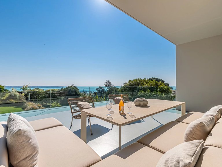 Villa for Sale in Le Golfe Juan, Antibes Area 7