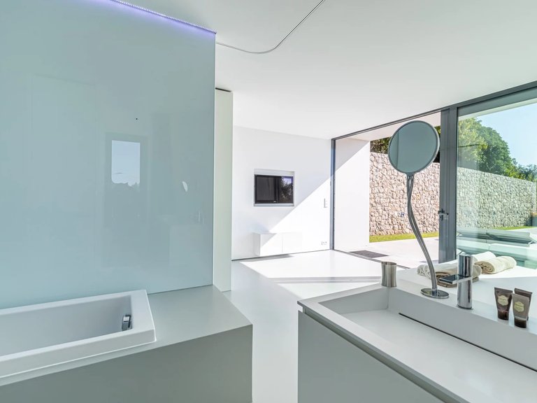 Villa for Sale in Le Golfe Juan, Antibes Area 10