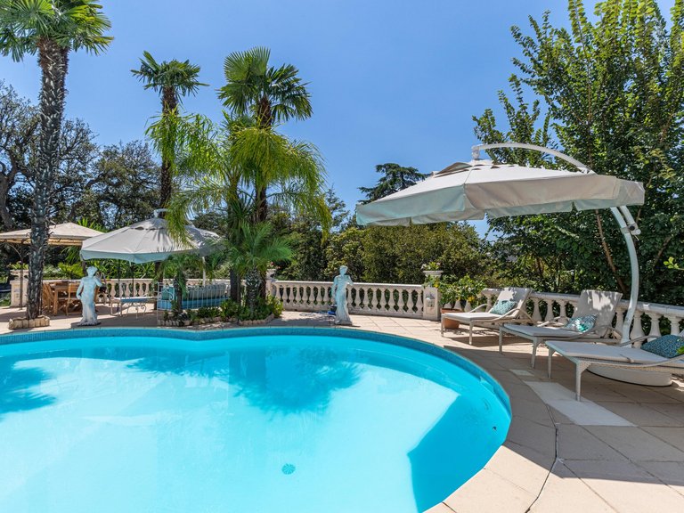 Villa for Sale in Cannes, Cannes Area 12
