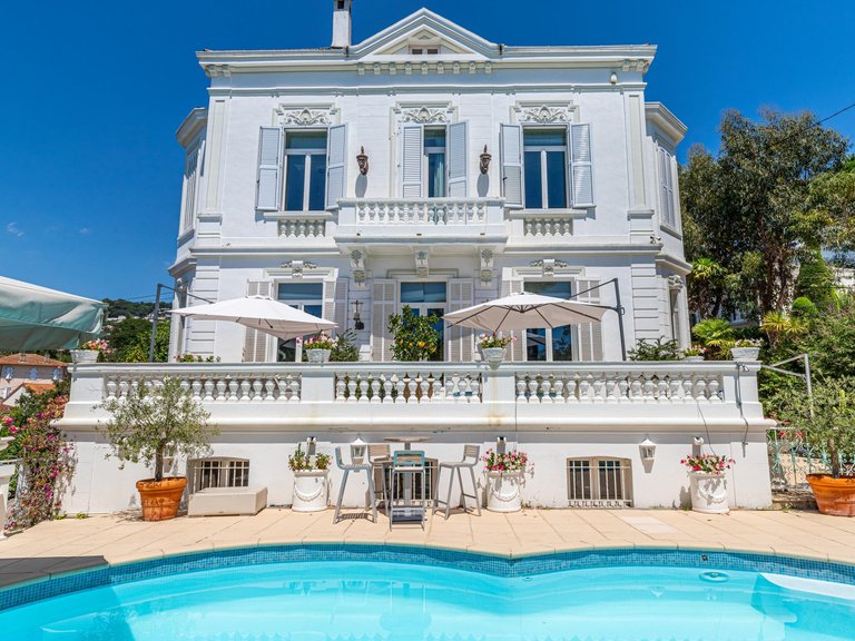 Villa for Sale in Cannes, Cannes Area 13