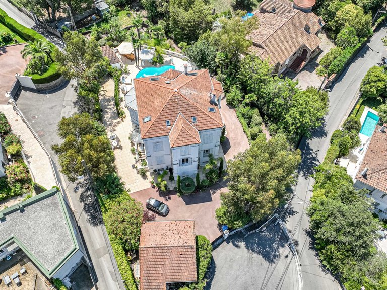 Villa for Sale in Cannes, Cannes Area 15