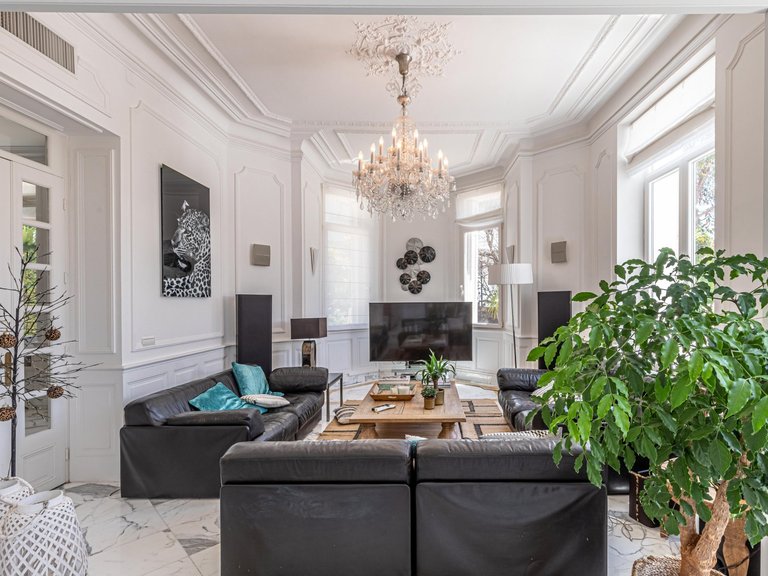 Villa for Sale in Cannes, Cannes Area 6