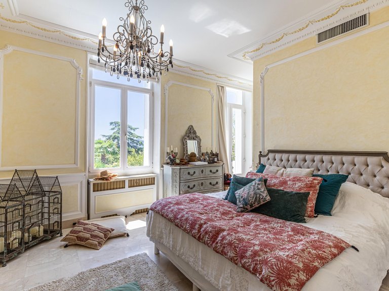 Villa for Sale in Cannes, Cannes Area 7