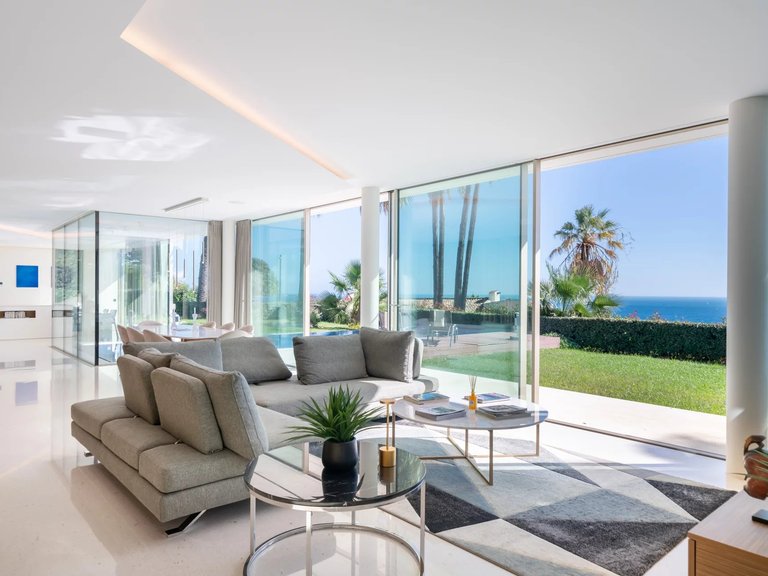 Villa for Sale in Cannes, Cannes Area 12