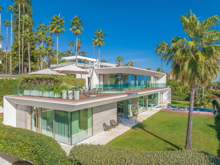 Villa for Sale in Cannes, Cannes Area 17