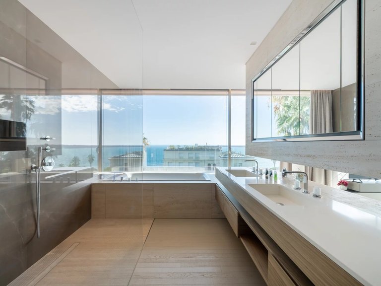 Villa for Sale in Cannes, Cannes Area 6