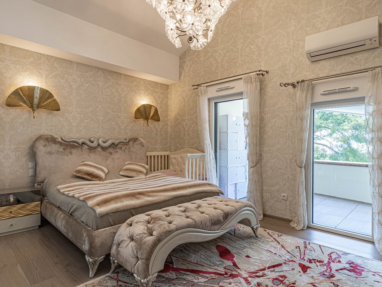 Apartment for Sale in Cannes, Cannes Area 11