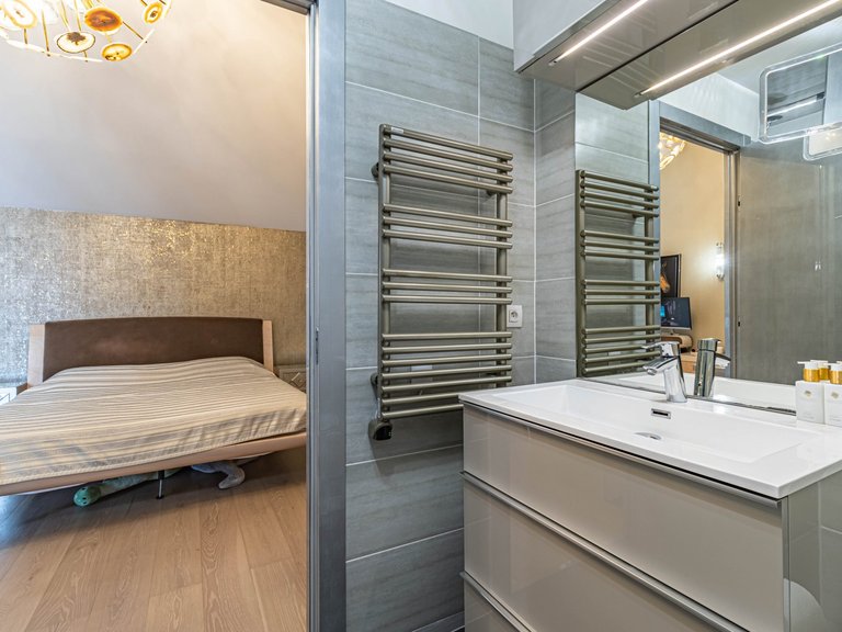 Apartment for Sale in Cannes, Cannes Area 17
