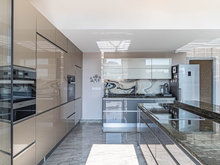 Apartment for Sale in Cannes, Cannes Area 4
