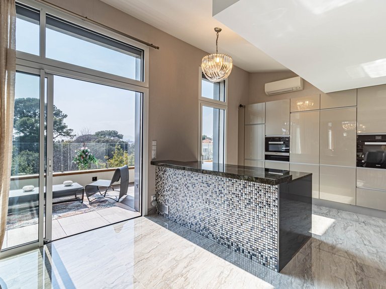 Apartment for Sale in Cannes, Cannes Area 5