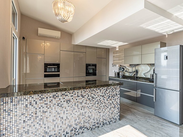Apartment for Sale in Cannes, Cannes Area 6